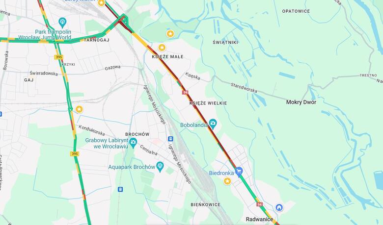 Wypadek na autostradzie A4 w kierunku Wrocławia. Dwie osoby zabrano do szpitala. Korek ma już 10 kilometrów