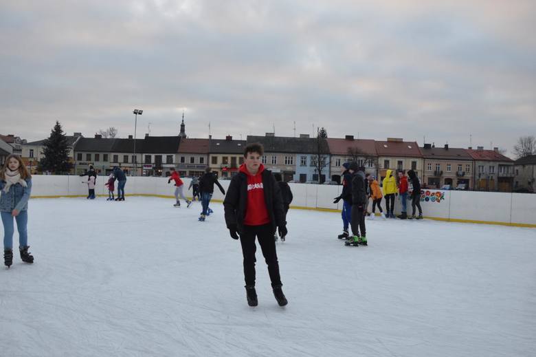 Trener Zbigniewa Bródki na lodowisku w Łowiczu będzie uczył jazdy na łyżwach [ZDJĘCIA]