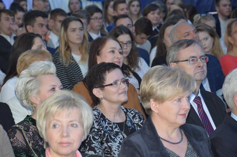 II LO w Łowiczu obchodzi 25. rocznicę powstania [Zdjęcia]