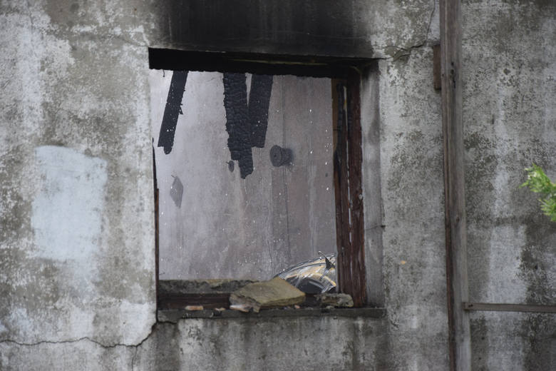 W czwartek 30 czerwca pożar strawił cały budynek warsztatu samochodowego w Nowinach Wielkich.