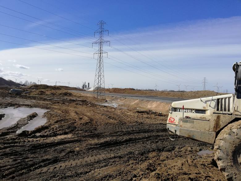 W naszym regionie trwa realizacja drogi ekspresowej S6. Zobaczcie zdjęcia z prac prowadzonych na odcinku Ustronie Morskie - Koszalin. Fotografie zostały zrobione w okresie od 27 lutego do 21 marca.