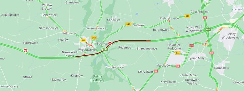 Wypadek trzech ciężarówek na A4 pod Wrocławiem. Duże utrudnienia [ZDJĘCIA]