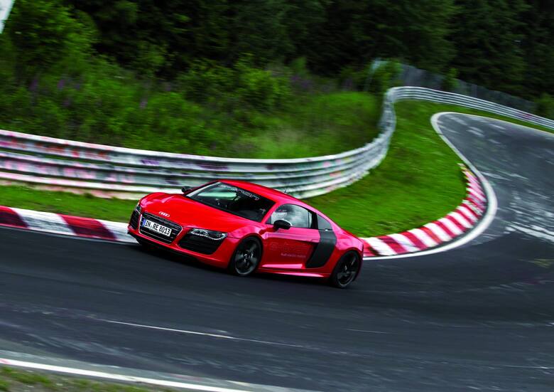 Audi R8 e-tron ustanawia rekord świata: w 8:09,099 minuty wokół toru Nürburgring, Fot: Audi