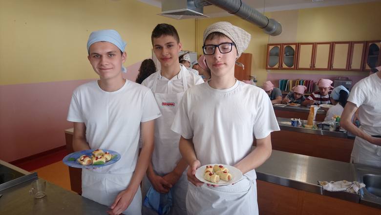 Uczniowie pijarskiego gimnazjum wzięli udział w zajęciach w ZSP nr 3 w Łowiczu [Zdjęcia]