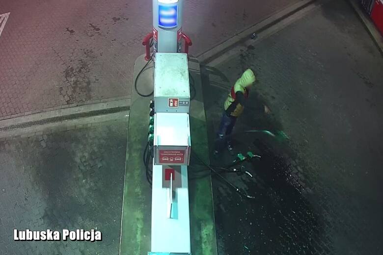 Policjanci z gubińskiego komisariatu zatrzymali 27-latka, który dla zabawy zniszczył wyposażenie stacji paliw. Wartość strat to ponad 4 tysiące złotych.