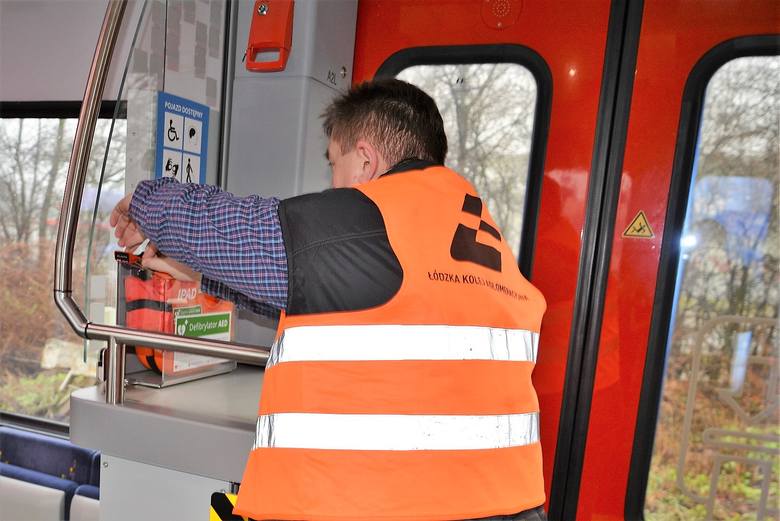 Defibrylatory w pociągach ŁKA z Budżetu Obywatelskiego Samorządu Województwa Łódzkiego