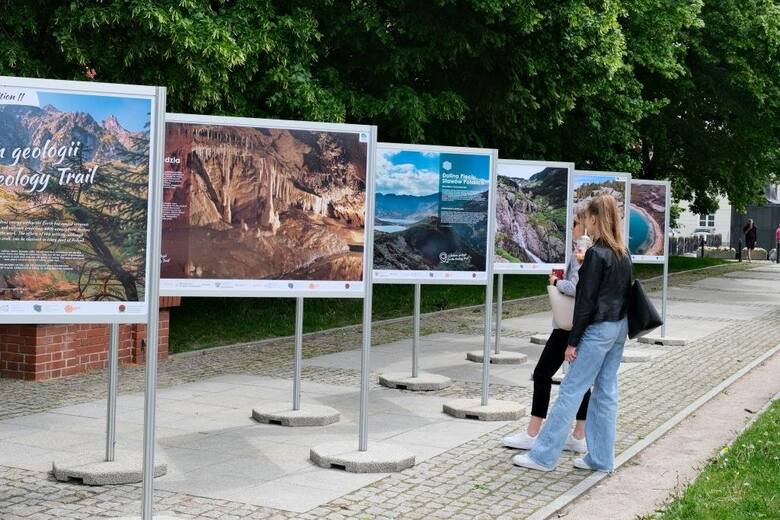Wystawa "Szlakiem geologii" to okazja do zapoznania się z najbardziej urokliwymi zakątkami Polski, skrywającymi wiele atrakcji dla