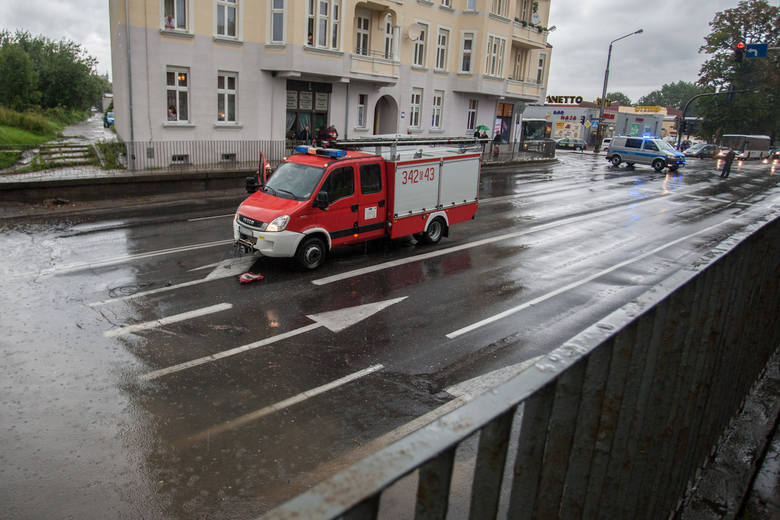 Mariusz Dzięsław jeździł po Słupsku i wyciągał zatopione auta 