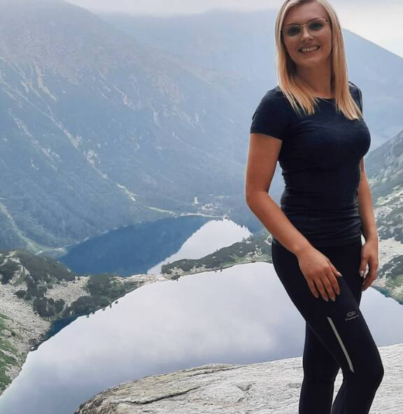 Sylwia Nenga w wolnym czasie spędza czas w górach.