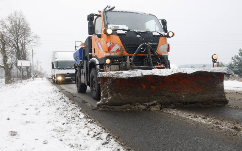Tylko 30 km dróg powiatowych jest oczyszczanych ze śniegu kompleksowo.