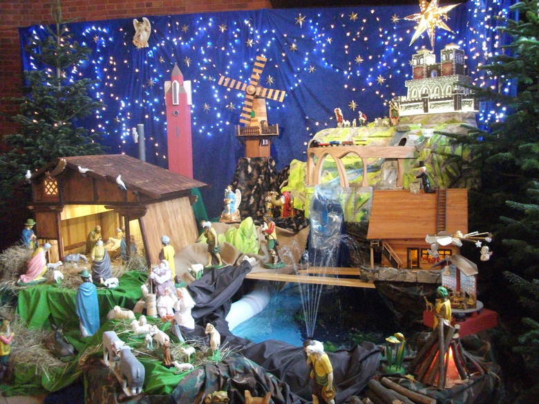Szopka bożonarodzeniowa mieszcząca się w kościele pw Męczeństwa Jana Chrzciciela w Orzeszu-Zawiści.<br /> Szopka posiada wiele elementów ruchomych i symboli naszej parafii. Każdego roku jest wzbogacana o dodatkowe efekty.