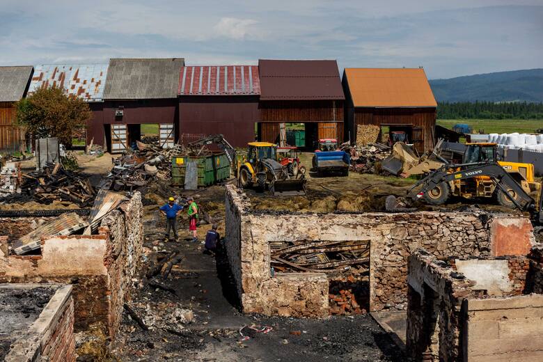 Pożar w Nowej Białej. Żywioł dosłownie w chwilę zniszczył życie stu mieszkańców