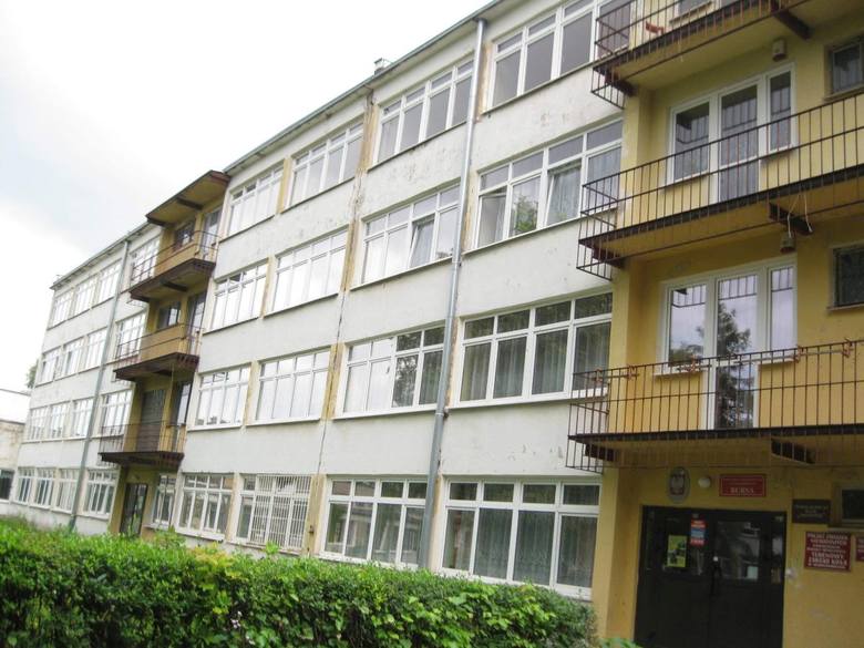 Na potrzeby Placówki Opiekuńczo-Wychowawczej zostanie wykorzystane III piętro Bursy Międzyszkolnej przy ulicy Radomskiej 72 w Starachowicach
