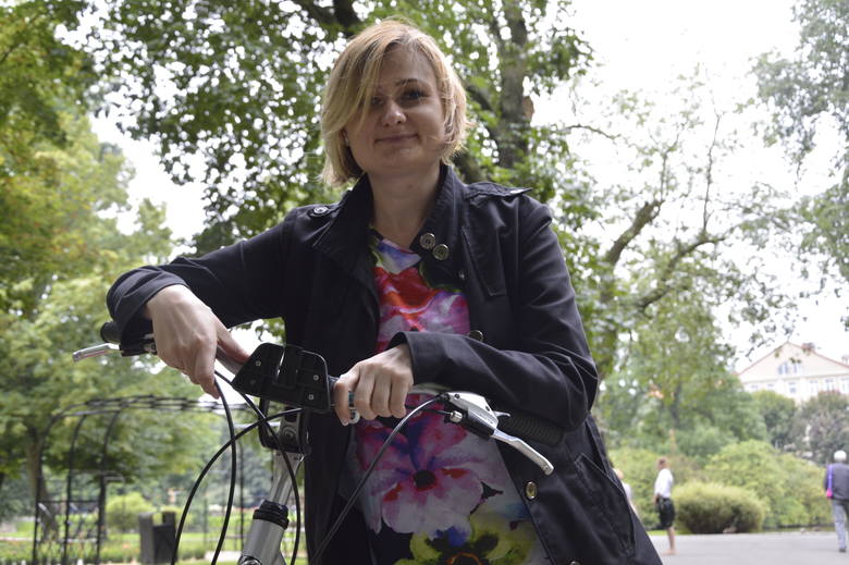 - Jeździć rowerem po naszym śródmieściu to jest wyzwanie - mówi Marta Bejnar - Bejnarowicz