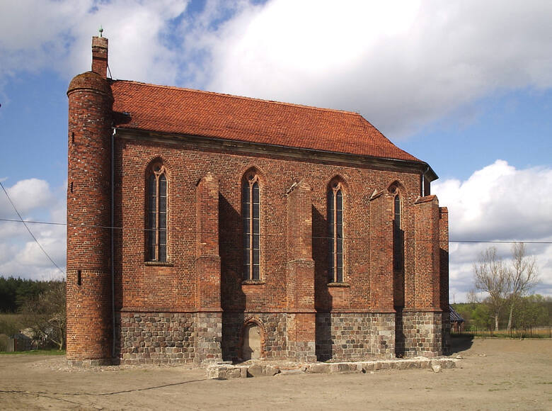 Kaplica w Chwarszczanach – część dawnej komandorii templariuszy.