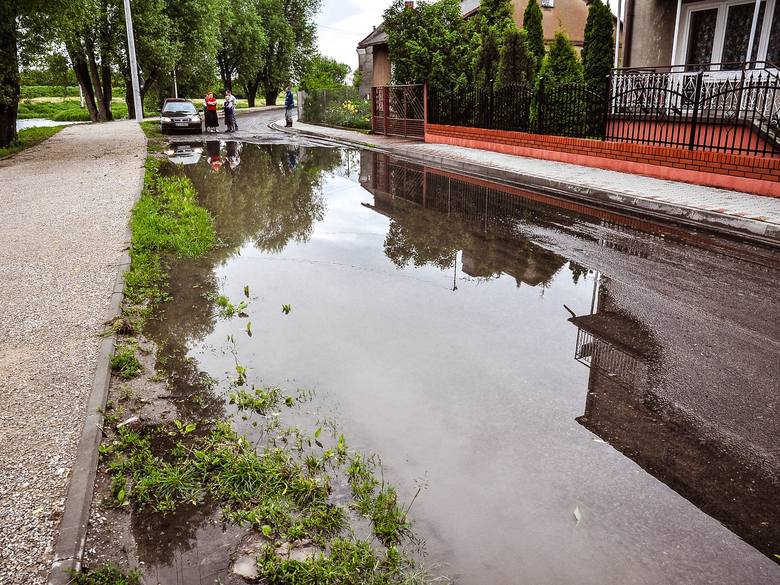 KIT - zalewane ulice w Skierniewicach