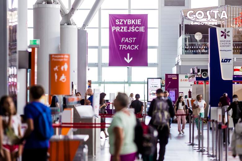 Lotnisko Chopina to największy i najbardziej ruchliwy polski port lotniczy.