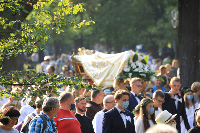 Kalwaria Zebrzydowska. Uroczystości Pogrzebu NMP w obecności abpa Marka Jędraszewskiego, który wygłosi w niedzielę okolicznościowe kazanie, zgromadziły
