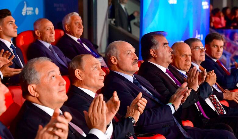 Podczas igrzysk w Mińsku promowali się politycy, wśród nich Władimir Putin i Aleksander Łukaszenka.