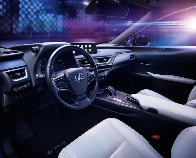 W UX300e inżynierowie Lexusa zachowali charakterystyczną stylistykę i cechy użytkowe crossovera UX, skupiając się na możliwościach wykorzystania wyjątkowych