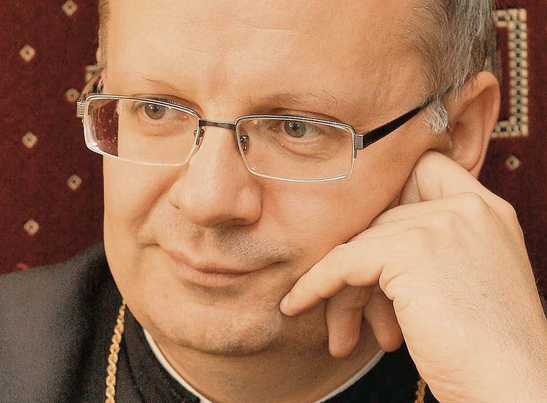 Biskup Andrzej Czaja. 