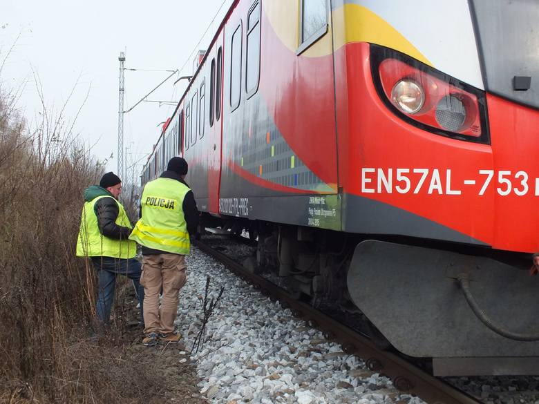 Tragedia na torach kolejowych w rejonie wiaduktu przy ul. Przybyszewskiego