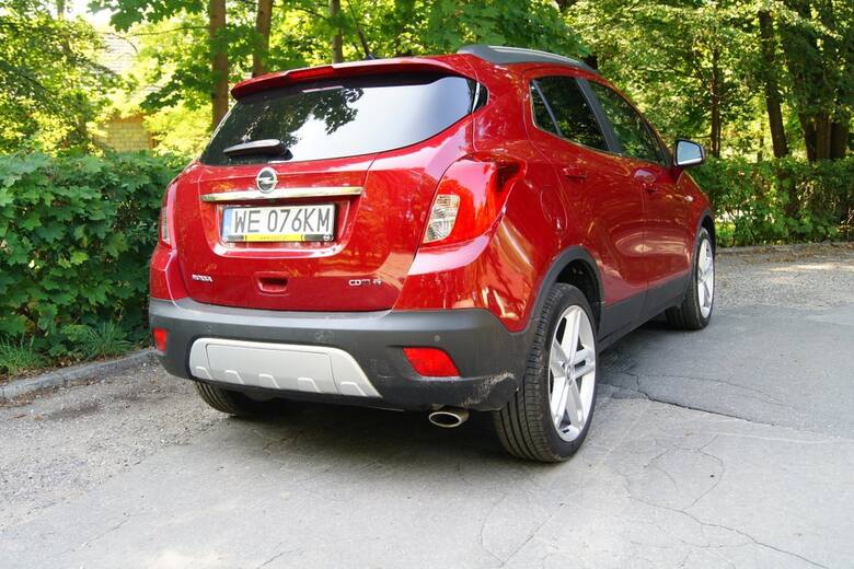 Opel Mokka to ciekawy, mały SUV, który z powodzeniem powinien spełnić nasze oczekiwania względem tego samochodu.Fot. Bogusław Korzeniowski