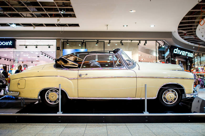 Wystawa kultowych Mercedesów w Galerii Łódzkiej i rodzinny piknik motoryzacyjny 11 maja                                           