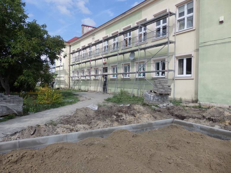 Termomodernizacja starej części szkoły w Sławnie