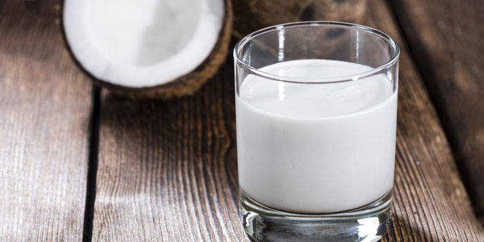 Mleko kokosowe - przepis, cena, kalorie. Jakie właściwości ma mleko kokosowe?