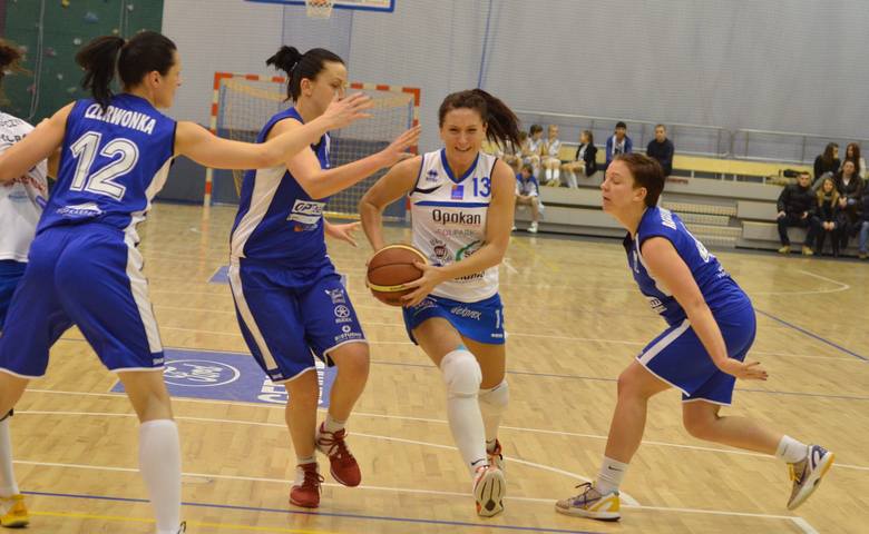  Agata Gajda, koszykarka PTK,  w pierwszym meczu z AZS zdobyła 23 punkty