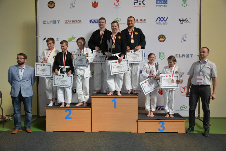 Świebodzińska drużyna wywalczyła złoty medal i Mistrzostwo Polski w Kata Kobudo synchronicznym. Nie zabrakło też sukcesów indywidualnych