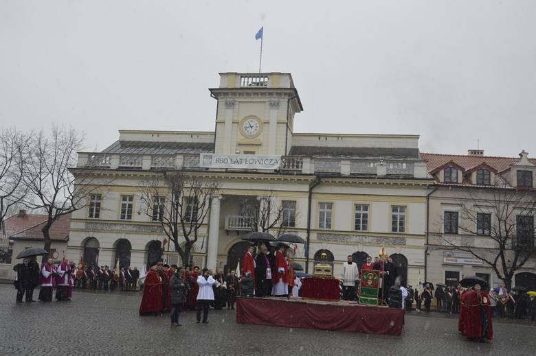 Coroczna procesja z relikwiami św. Wiktorii w Łowiczu już jutro [Zdjęcia]