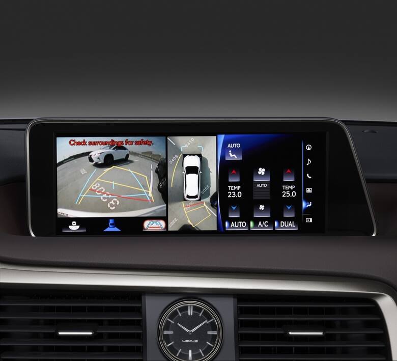 Lexus opracował układy monitorujące zarówno pojazd jak i jego otoczenie, które są gotowe ostrzec kierowcę o każdym zagrożeniu i pomagają uniknąć wypadku.