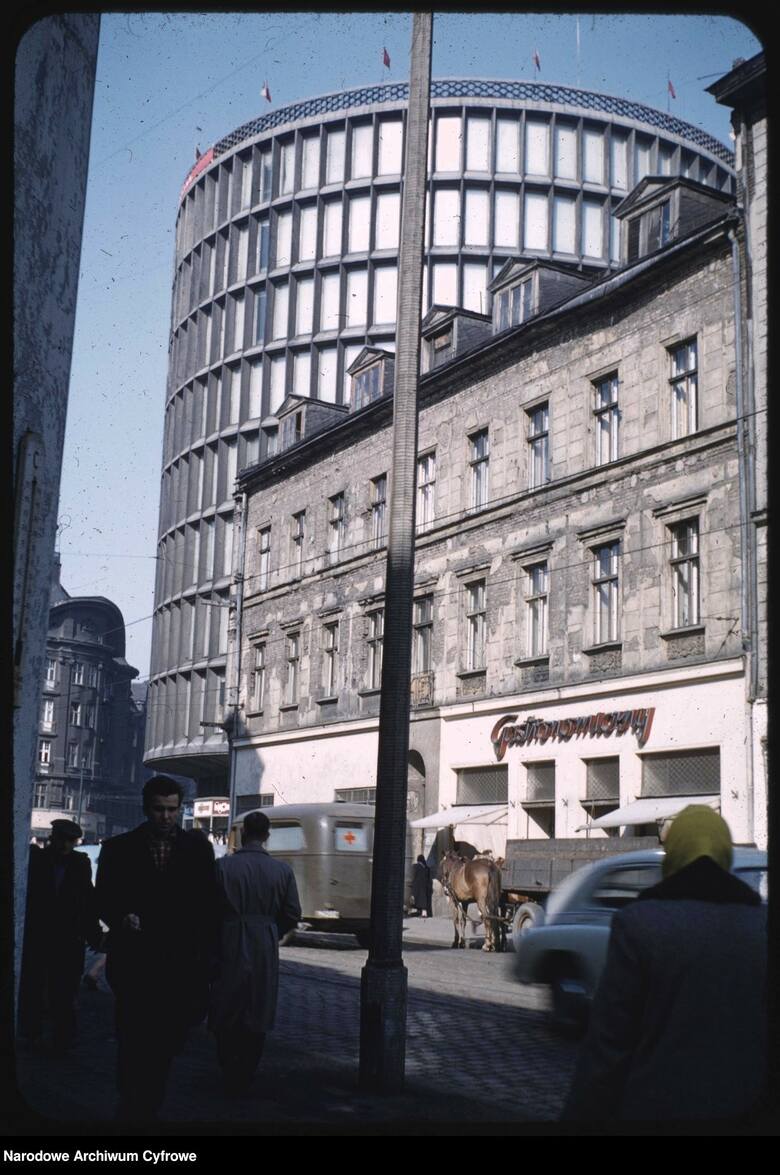Zobacz unikalne zdjęcia Poznania z 1959 roku. Przejdź dalej  --->