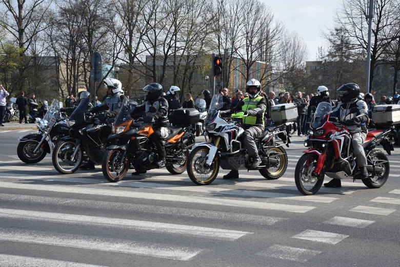 Częstochowa: Pielgrzymka Motocyklistów na Jasną Górę. Kilkadziesiąt tysięcy motocyklistów modliło się na Jasnej Górze FOTO