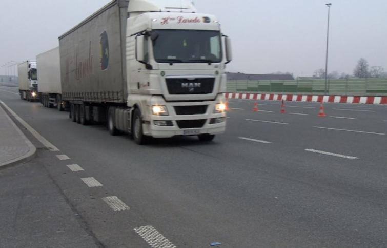 Na razie ciężarówki na polskich drogach mają maksymalnie 18,75 m długości