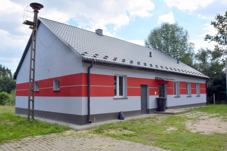 Kompleksową termomodernizację przeszedł też między innymi budynek Ochotniczej Straży Pożarnej w Leśnicy.