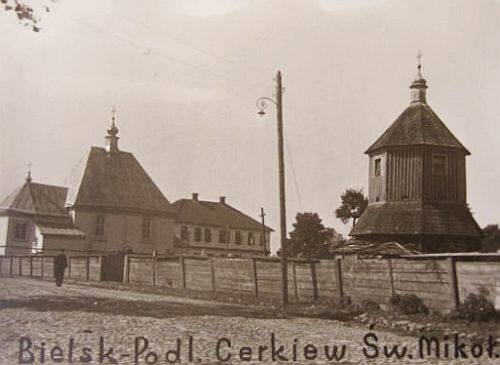 Nieistniejąca cerkiew św. Mikołaja z dzwonnicą w roku 1941