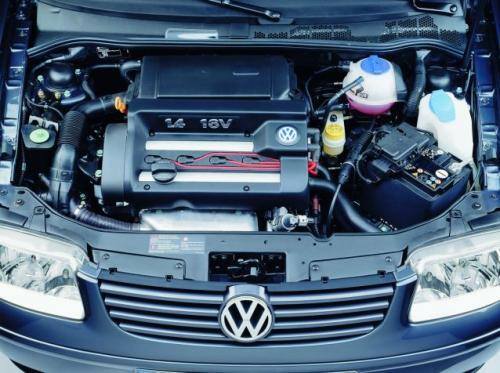 Fot. VW: Benzynowy silnik o pojemności 1,4 l  16V o mocy 100 KM zapewniał niezłą dynamikę.