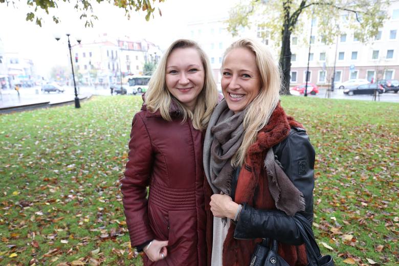 Paulina Kosior (z lewej) i Sylwia Guminus zarejestrowały swoją firmę w czerwcu. Porady on-line tak dobrze się sprzedają, że dziewczyny planują w ciągu trzech lat zawojować większość stolic. 