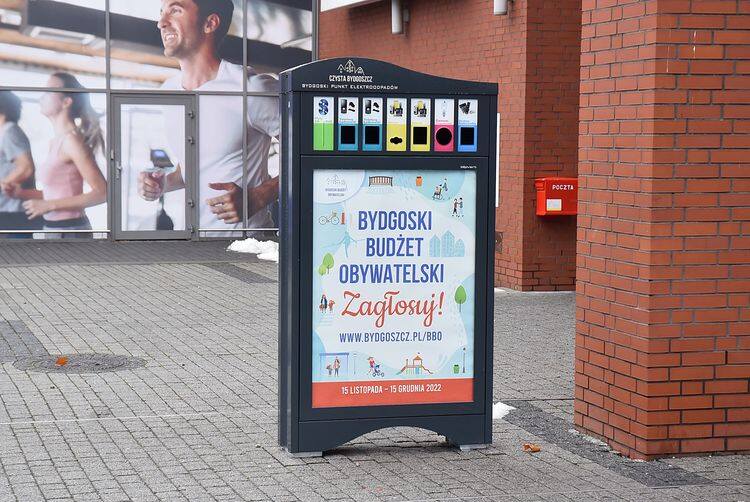 Nowe pojemniki, które od 2 grudnia pojawiły się na ulicach Bydgoszczy, są oznaczone poszczególnymi kolorami.