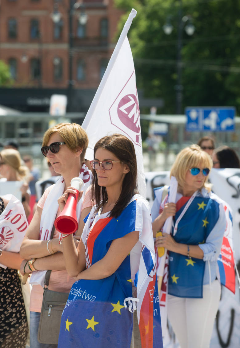 Protest nauczycieli w Toruniu.