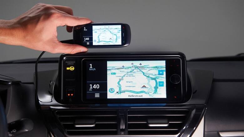 Toyota Touch Life: samochodowy system Display-Audio z wyświetlaczem i certyfikatem MirrorLink™ do Toyoty iQ, Fot: Toyota Motor Europe NV/SA