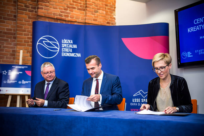 We wtorek, 30 października, prezesi ŁSSE i Związku "Cyfrowa Polska" podpisali umowę powołującą Centrum kreatywności.