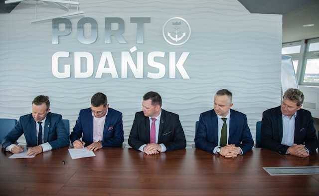 Przedstawiciele Zarządu Morskiego Portu Gdańsk oraz Stoczni Gdańsk podpisali list intencyjny.