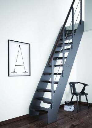 Małe wnętrze – jak zaaranżować schody?