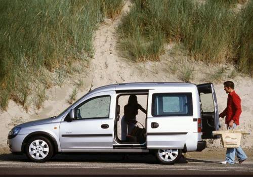 Fot. Opel: Silnik Opla 1,4 l/90 KM zapewnia wystarczającą dynamikę przy umiarkowanym zużyciu paliwa.