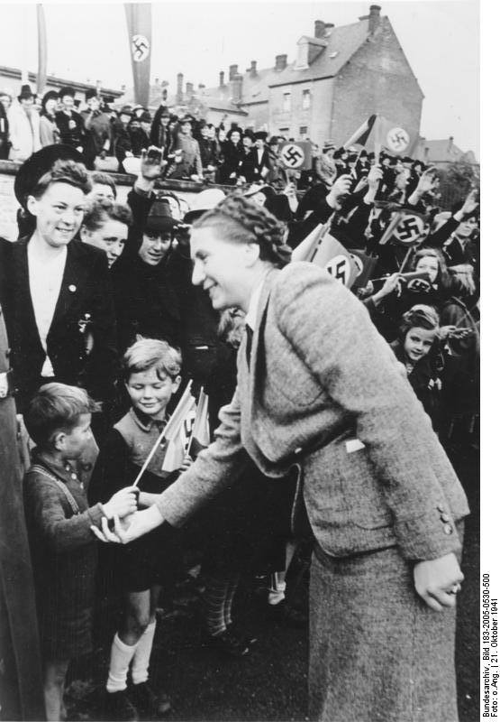 Gertrud Scholtz-Klink była bardzo wpływową Przywódczynią Kobiet Rzeszy. Mówiono o niej „Führer w spódnicy”