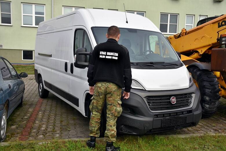 Dorohusk: Samochody skradzione w Andorze zostały odzyskane na polskim przejściu granicznym